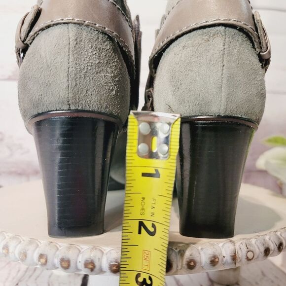 Cole Haan Gray Suede Leather Ankle Heeled Buckle Zip Booties Size 9.5B - Picture 5 of 16